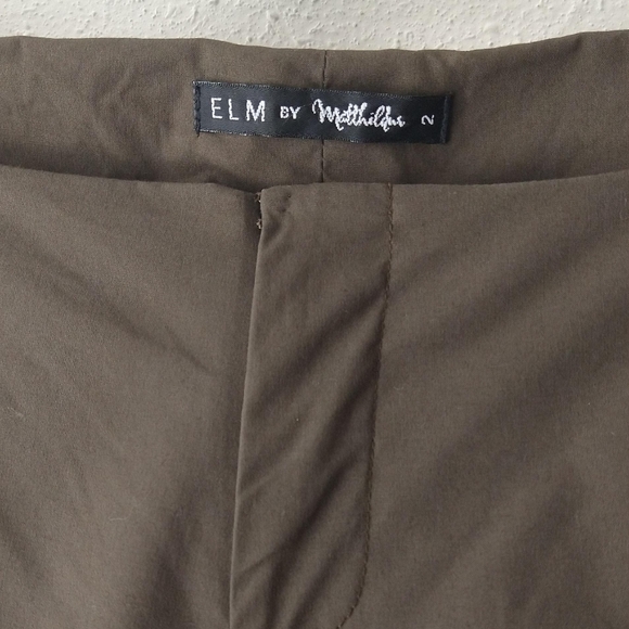 Elm by Matthildur Green Pleated Knee Cropped Pants - Picture 4 of 9